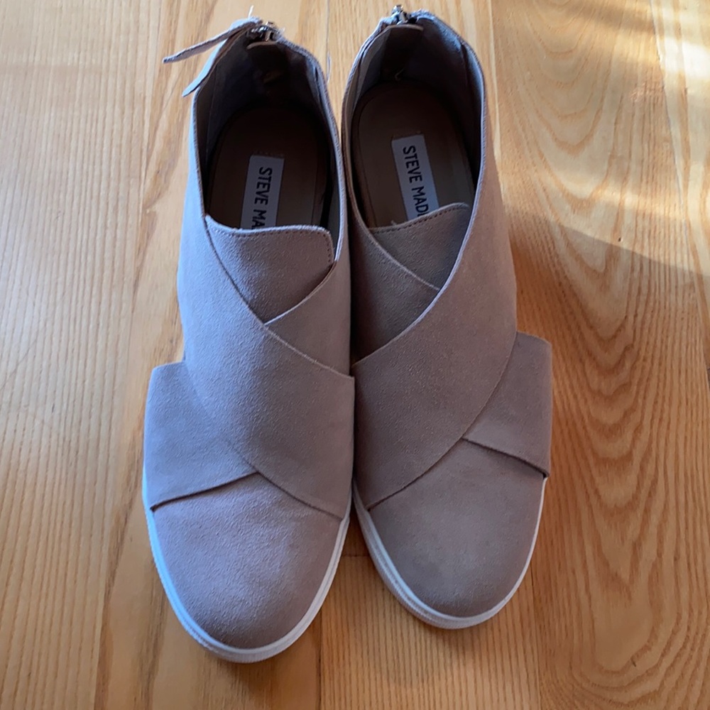 *new* Steve Madden vander wedge sneakers